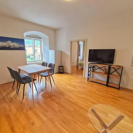 1Br Apartment - Kitchen - Tv - Wi-Fi - Parking - 24H Self Check-In *